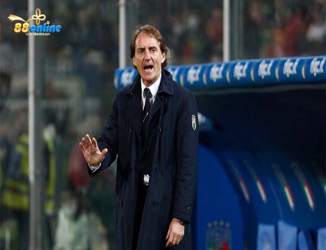 Huấn luyện viên Mancini dẫn dắt đội tuyển Italy xuống dốc một cách không phanh