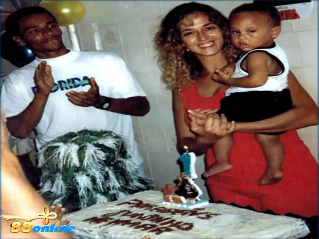 Mẹ của Neymar là người vô cùng quan trọng trong cuộc đời của anh ấy