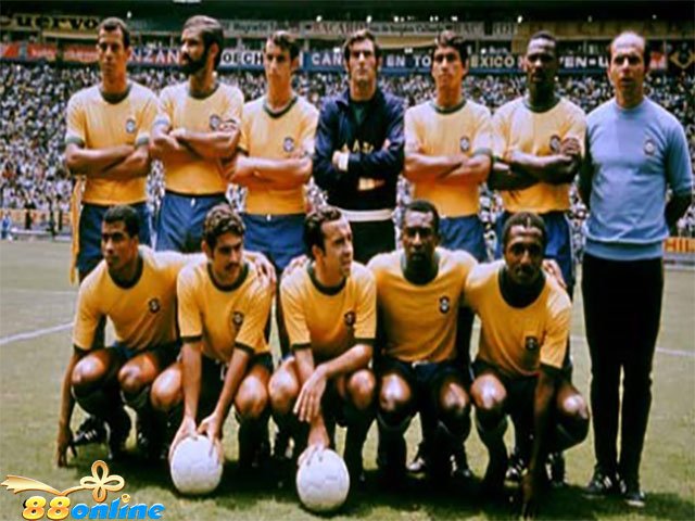 Đội hình World Cup 1970 của Brasil, với sự góp mặt của các cầu thủ như Pele, Jairzinho, Rivelino, Gérson, Carlos Alberto Torres, Tostão và Clodoaldo