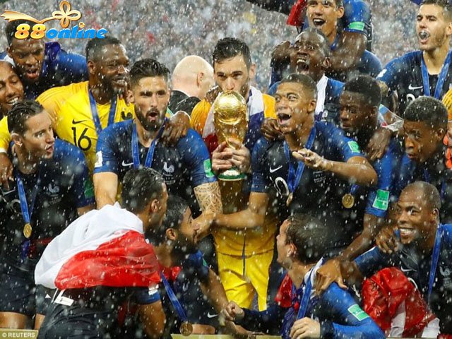 Đội tuyển bóng đá  Pháp ăn mừng giải vô địch World Cup tại  Moscow năm 2018