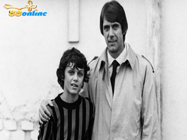 Paolo Maldini và bố của anh Cesare Maldini, cựu cầu thủ của A.C. Milan