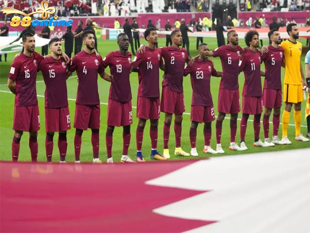 Qatar bắt đầu chiến dịch World Cup đầu tiên với Ecuador 