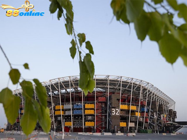 Sân vận động 974 được đặt tên theo mã quay số của Qatar và được làm từ 974 container vận chuyển 