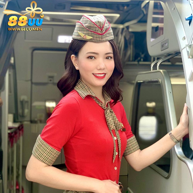 Chia sẻ về ngành hàng không của hotgirl Trương Nhã Dinh rất được hoan nghênh
