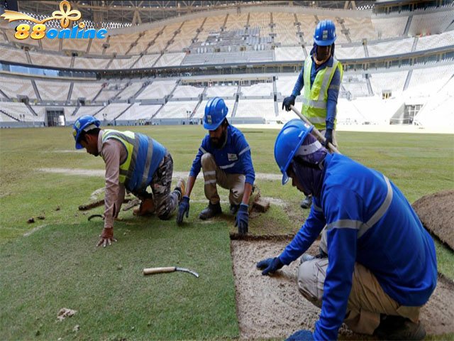 Những người nhập cư phụ trách xây dựng các sân vận động cho World Cup 2022