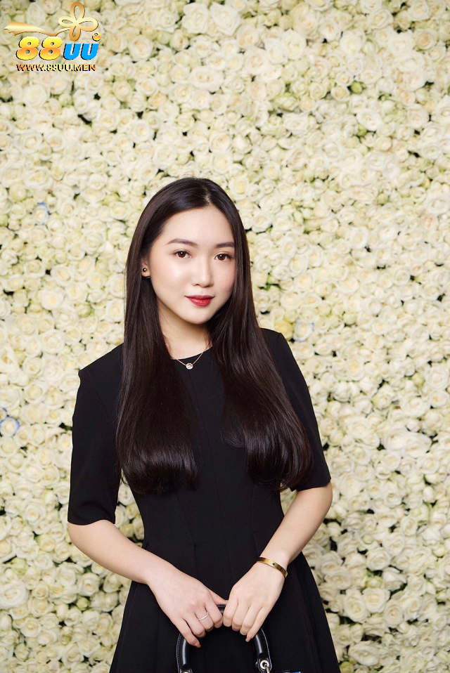 Người đẹp Chloe Nguyễn là beauty blogger có tiếng tại Việt Nam 