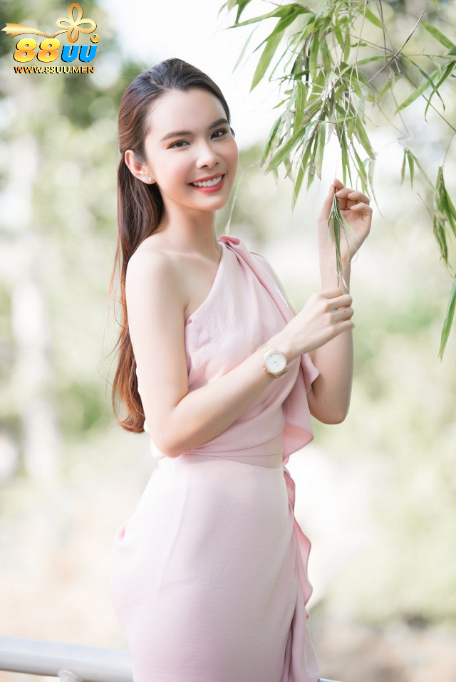 Huỳnh Vy là Hoa hậu được yêu thích tại Việt Nam 