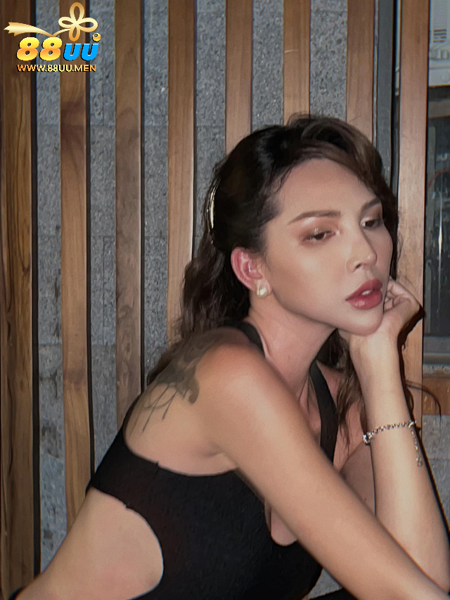 Gái sexy Minh Triệu là siêu mẫu hiếm hoi được công nhận 